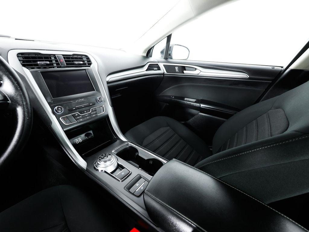 Ford Fusion Hybrid SE FWD 2020
