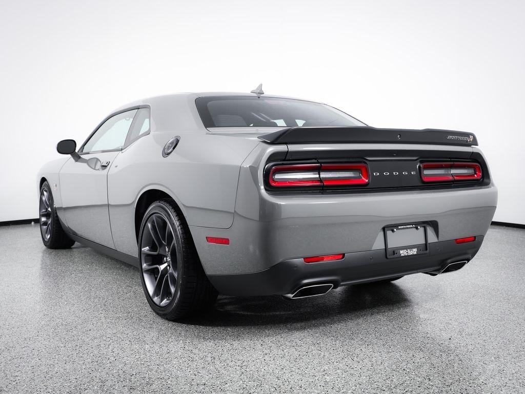 Dodge Challenger R/T Scat Pack RWD 2023