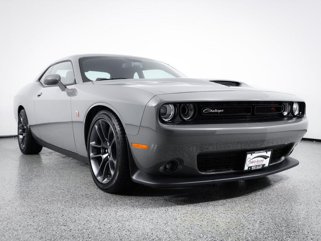 Dodge Challenger R/T Scat Pack RWD 2023