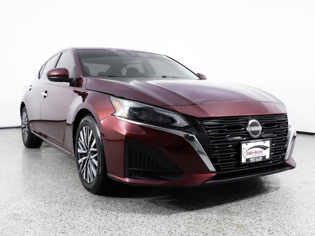 Nissan Altima 2.5 SV Sedan 2023