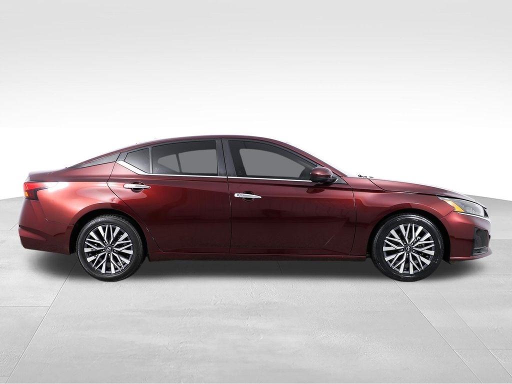 Nissan Altima 2.5 SV Sedan 2023