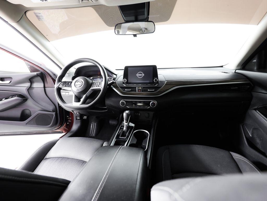 Nissan Altima 2.5 SV Sedan 2023