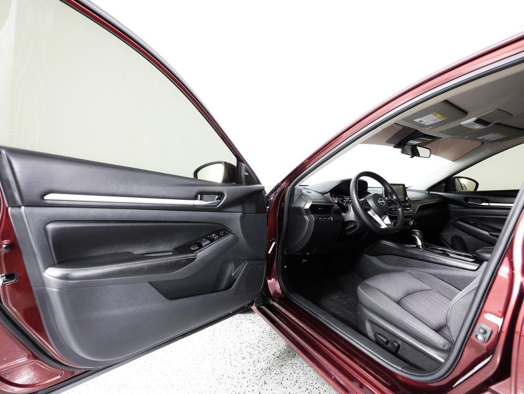 Nissan Altima 2.5 SV Sedan 2023