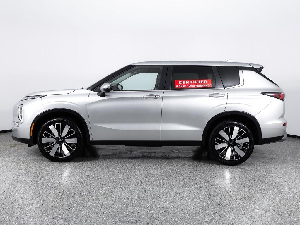 Mitsubishi Outlander SE FWD 2025