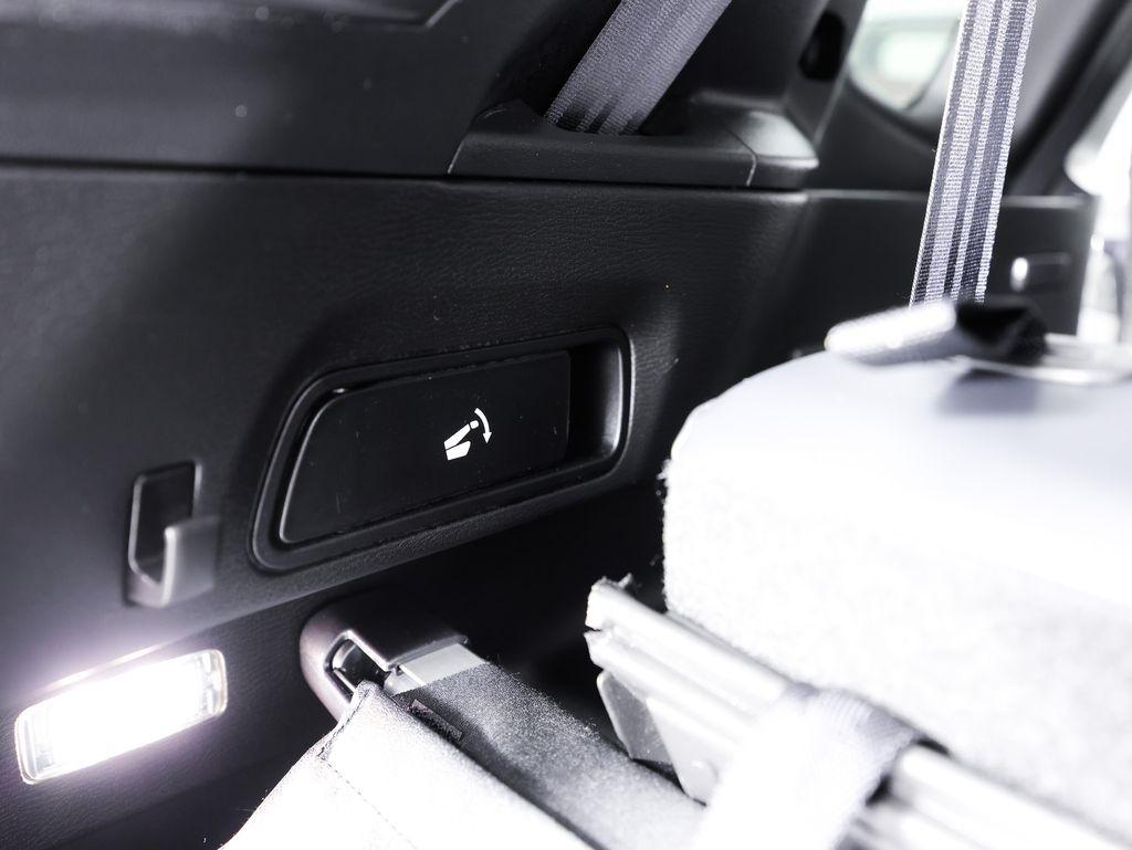 Mitsubishi Outlander SE FWD 2025