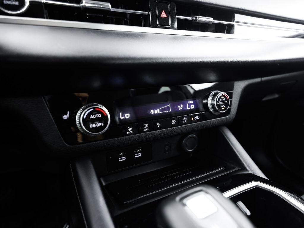 Mitsubishi Outlander SE FWD 2025