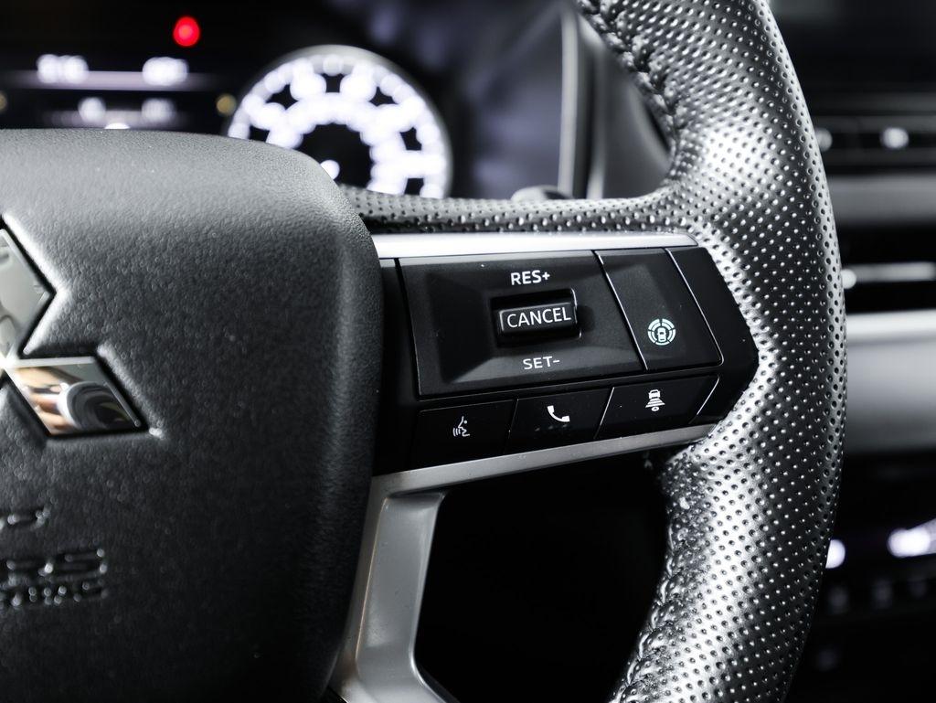 Mitsubishi Outlander SE FWD 2025