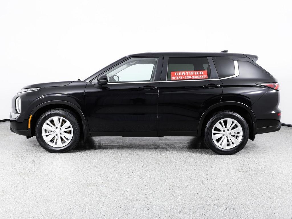 Mitsubishi Outlander ES FWD 2025