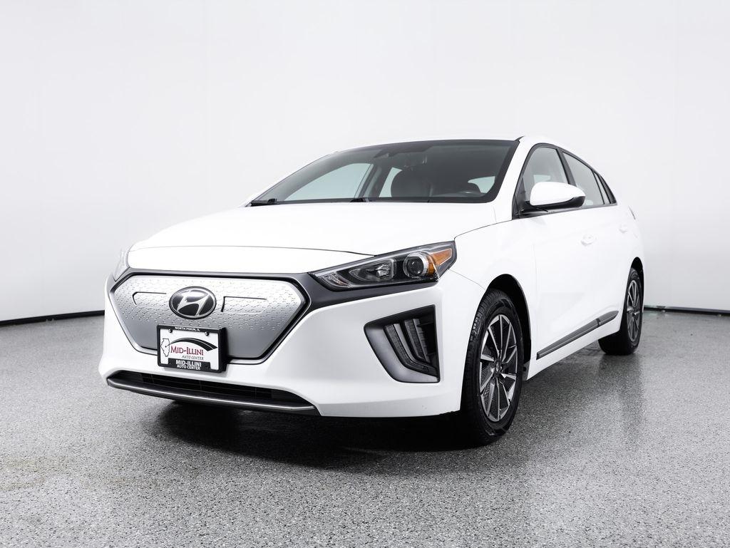 Hyundai Ioniq Electric SE Hatchback 2021