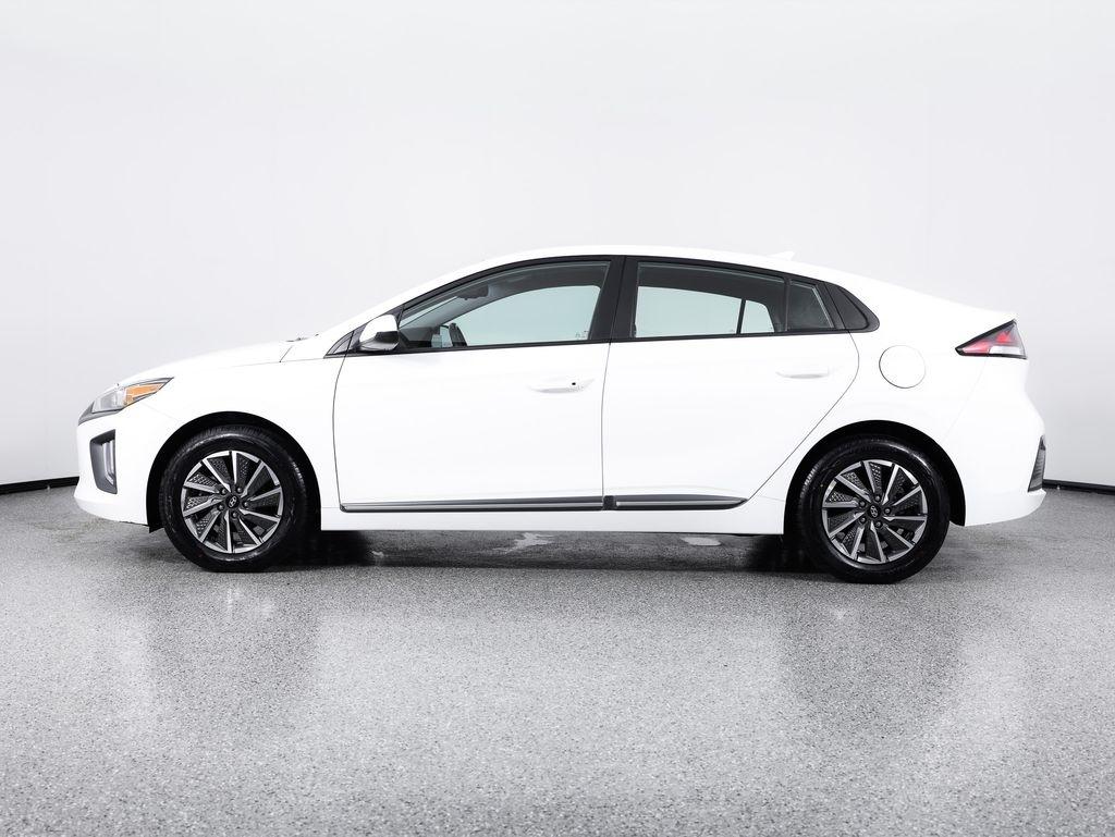 Hyundai Ioniq Electric SE Hatchback 2021