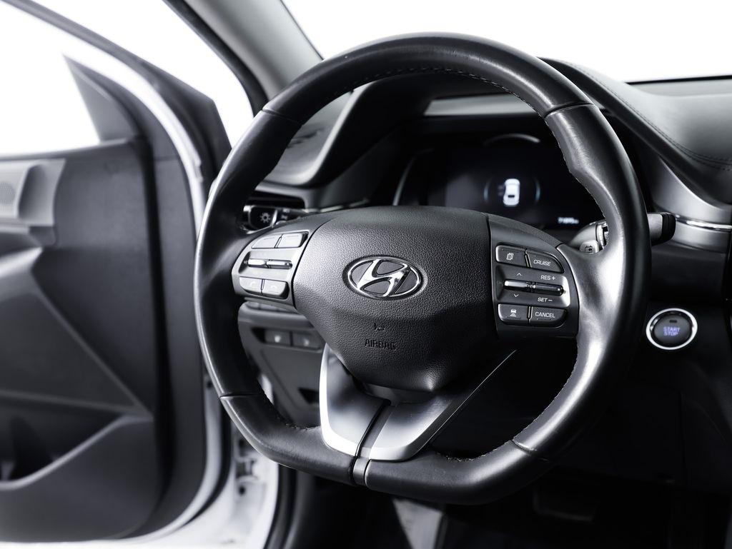 Hyundai Ioniq Electric SE Hatchback 2021