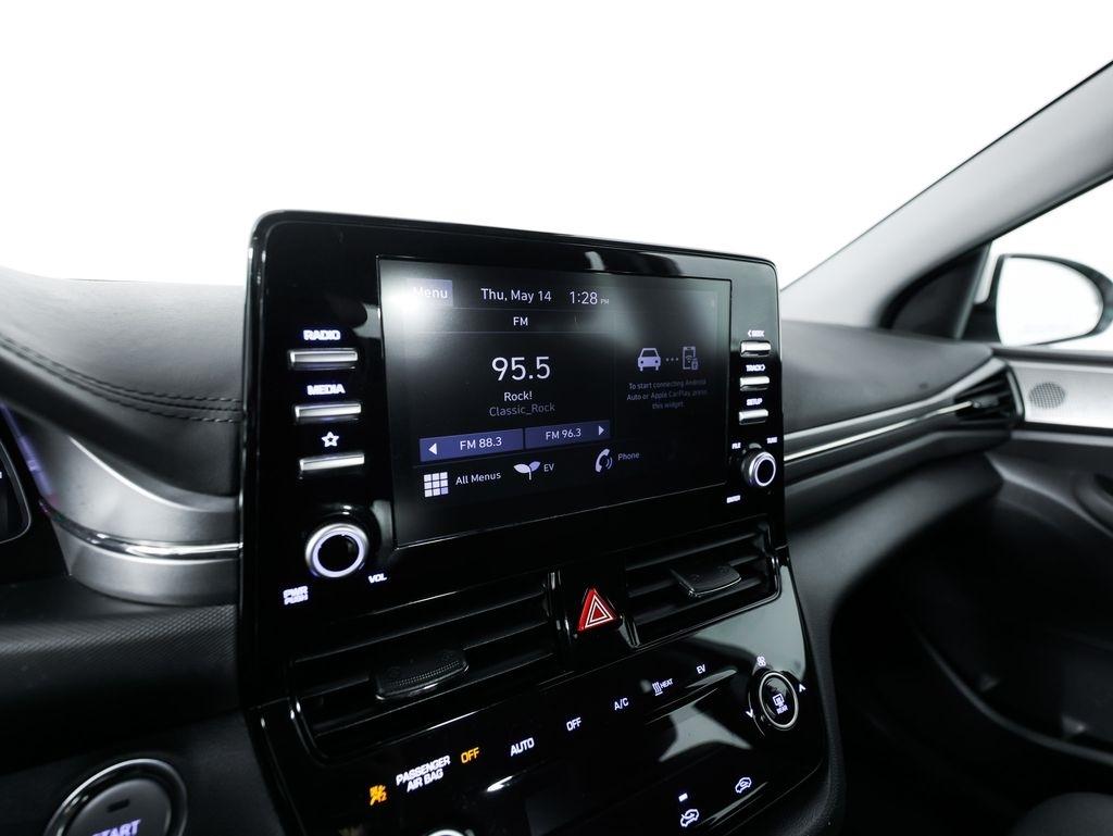 Hyundai Ioniq Electric SE Hatchback 2021