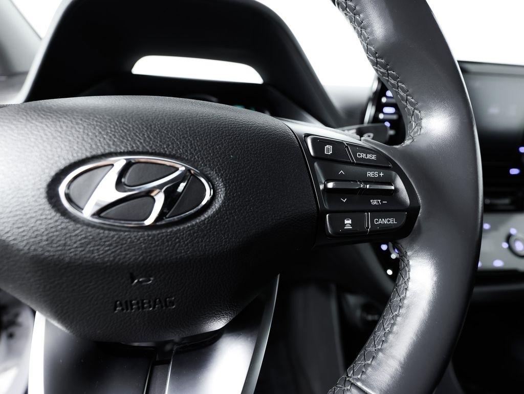 Hyundai Ioniq Electric SE Hatchback 2021