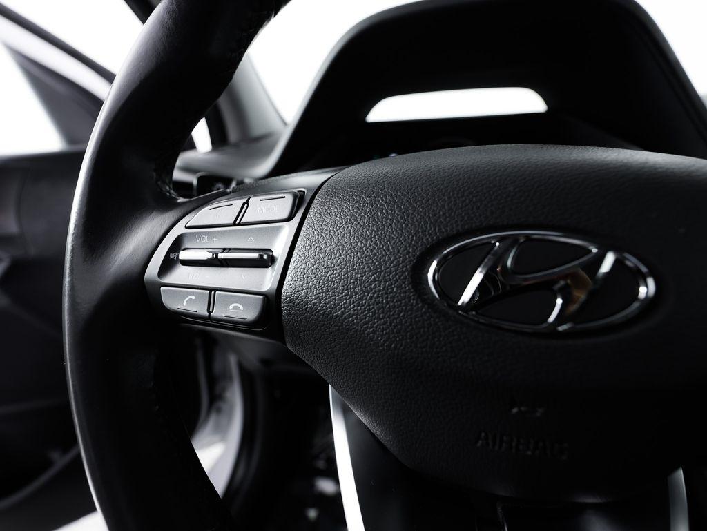Hyundai Ioniq Electric SE Hatchback 2021