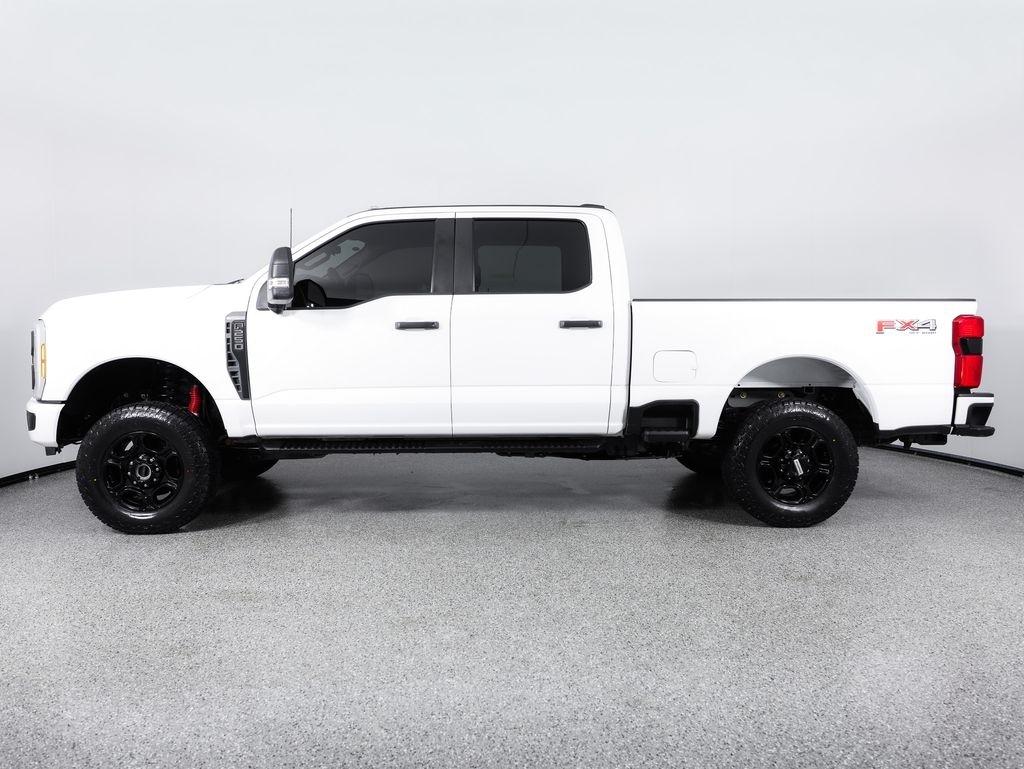 Ford Super Duty F-250 SRW King Ranch 4WD Crew Cab 8' Box 2023