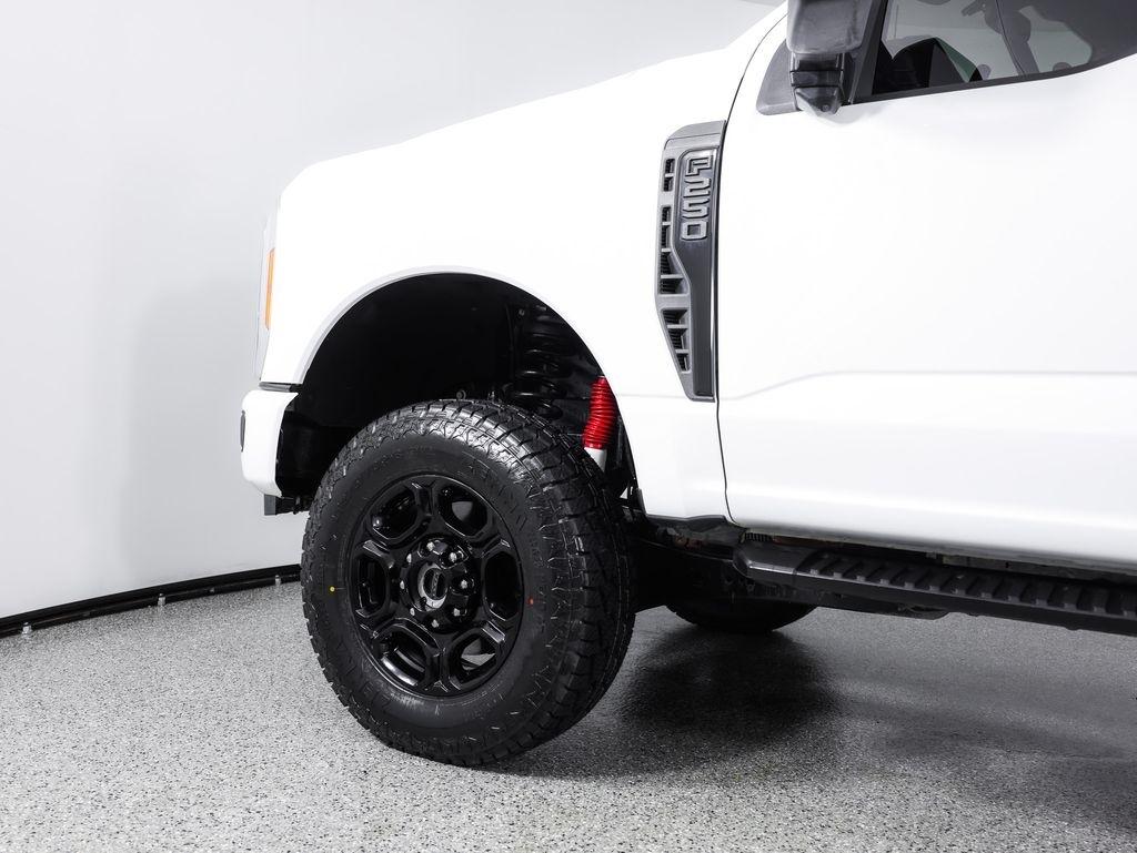 Ford Super Duty F-250 SRW King Ranch 4WD Crew Cab 8' Box 2023