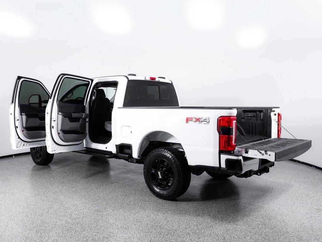 Ford Super Duty F-250 SRW King Ranch 4WD Crew Cab 8' Box 2023