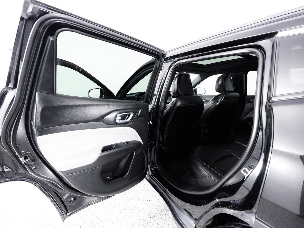 Jeep Compass Latitude Lux 4x4 2024
