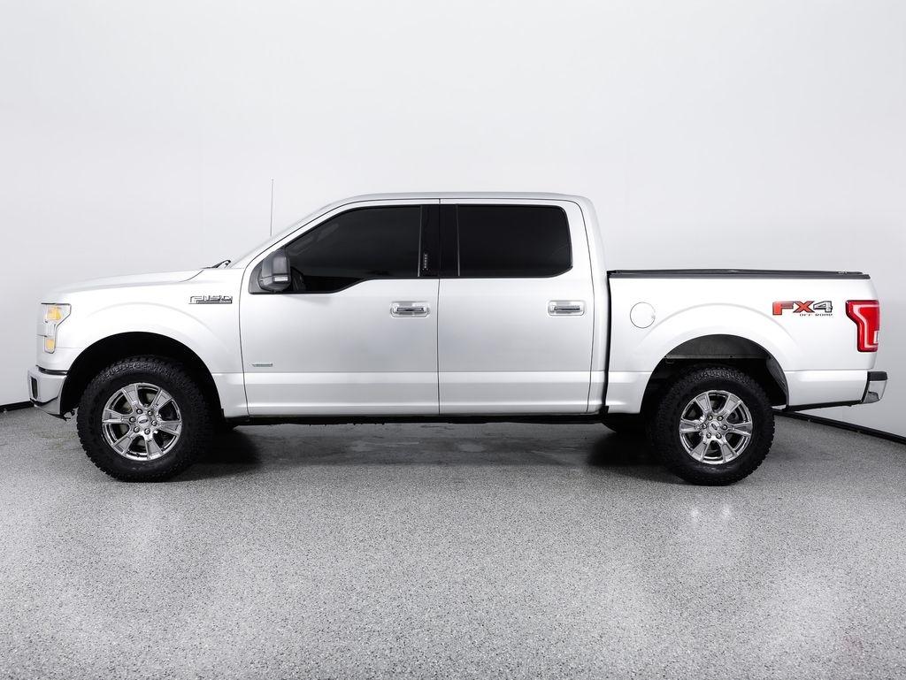 Ford F-150 4WD SuperCrew 145" Lariat 2015