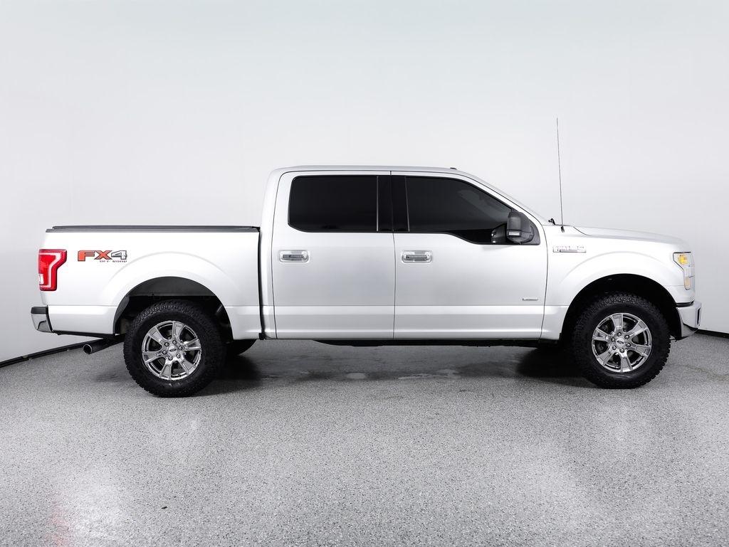 Ford F-150 4WD SuperCrew 145" Lariat 2015