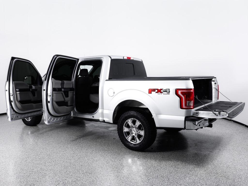 Ford F-150 4WD SuperCrew 145" Lariat 2015