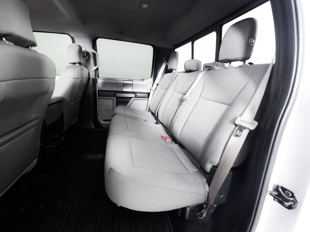 Ford F-150 4WD SuperCrew 145" Lariat 2015