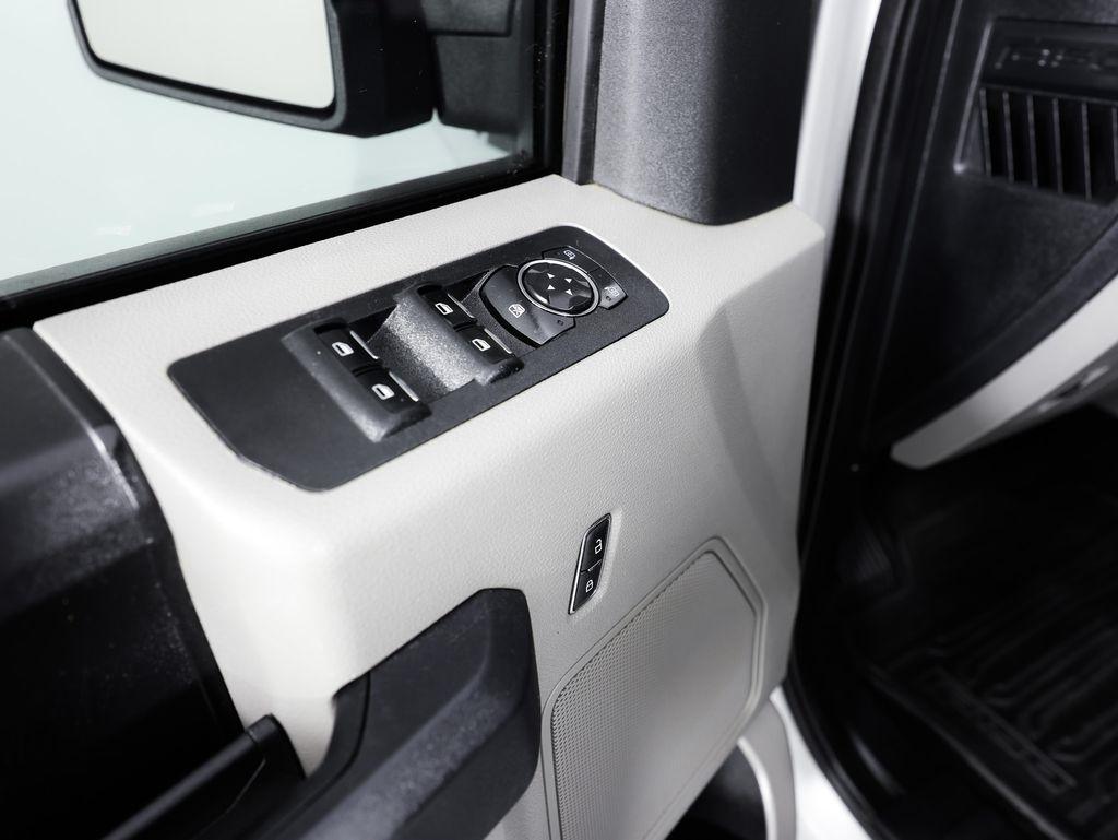 Ford F-150 Lariat 4WD SuperCrew 5.5' Box 2019