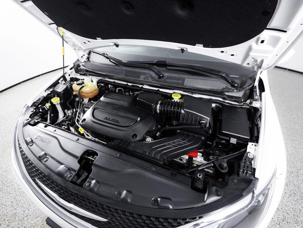 Chrysler Pacifica Touring L FWD 2020
