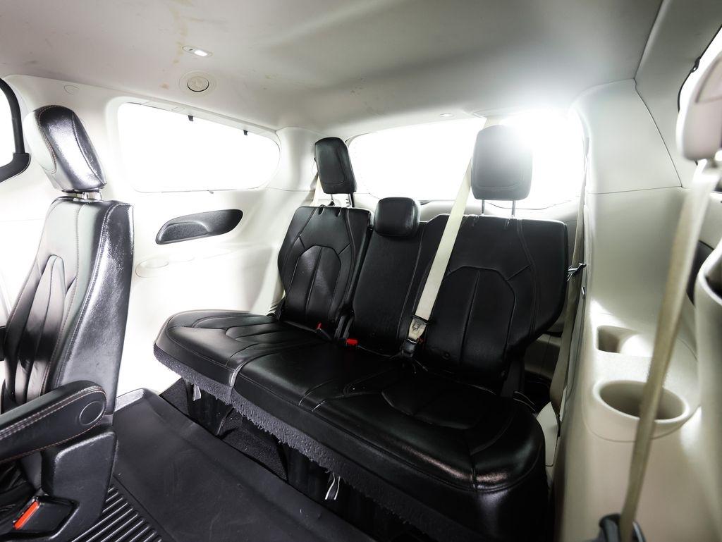 Chrysler Pacifica Touring L FWD 2020