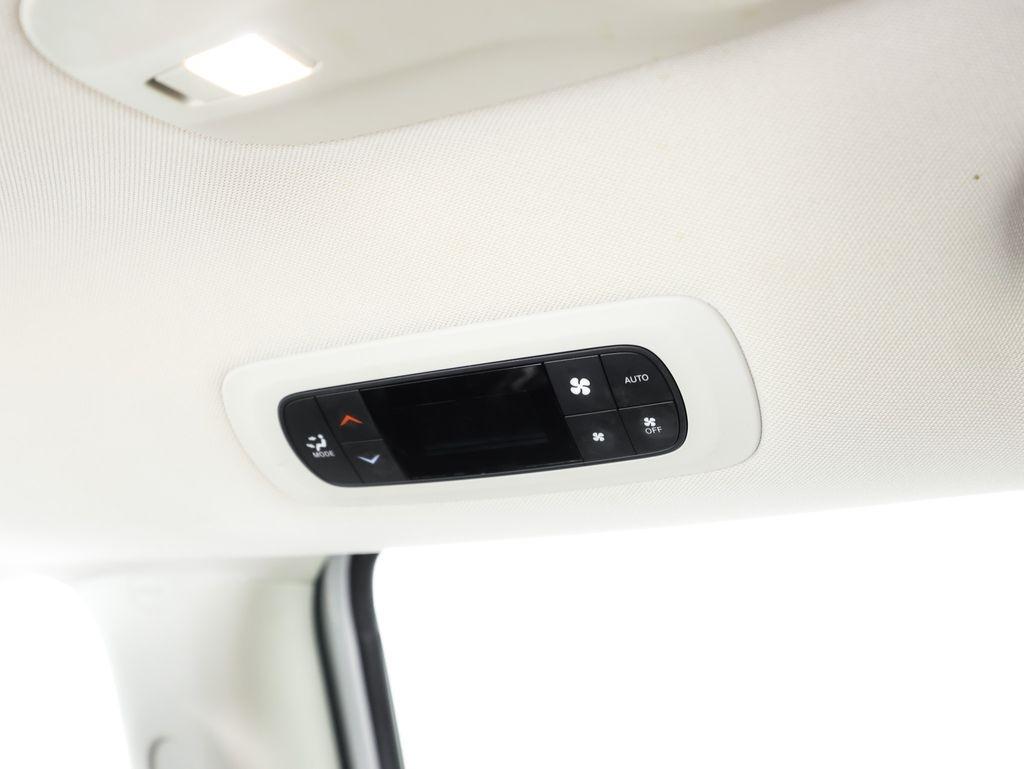 Chrysler Pacifica Touring L FWD 2020