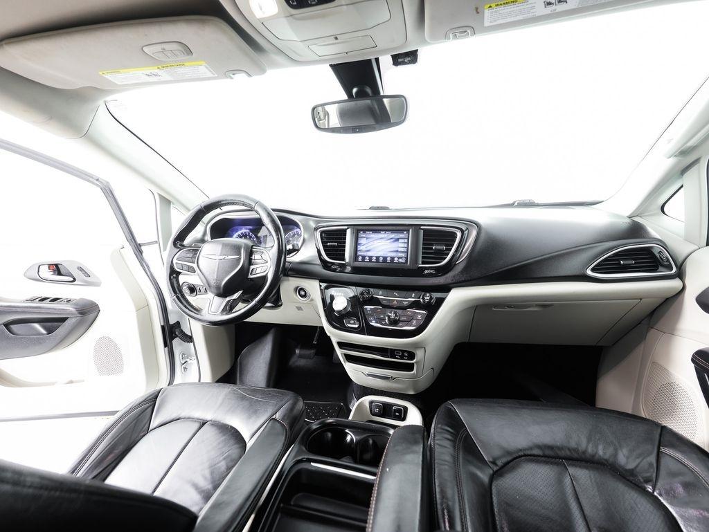Chrysler Pacifica Touring L FWD 2020