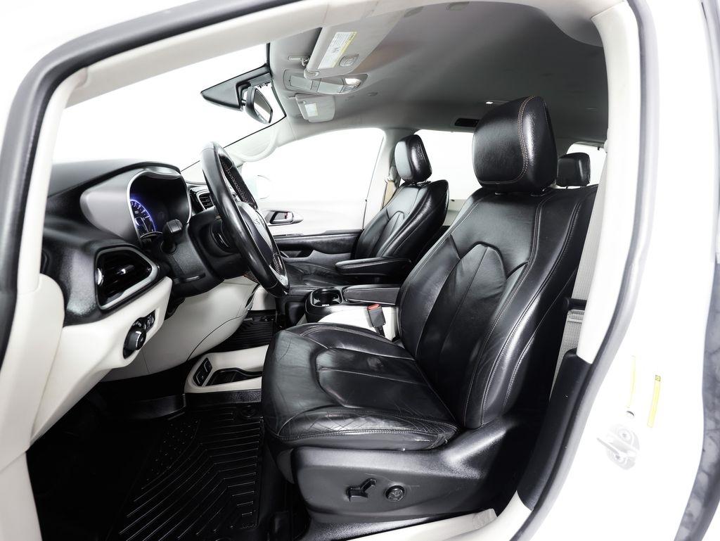 Chrysler Pacifica Touring L FWD 2020