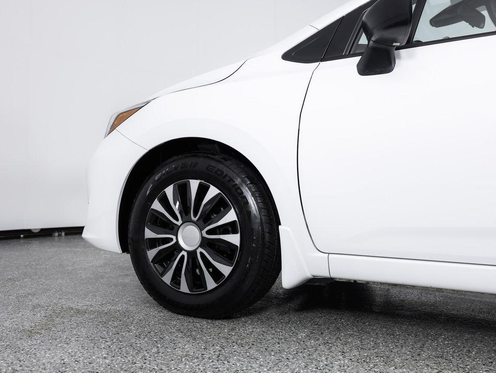Nissan Versa S CVT 2025