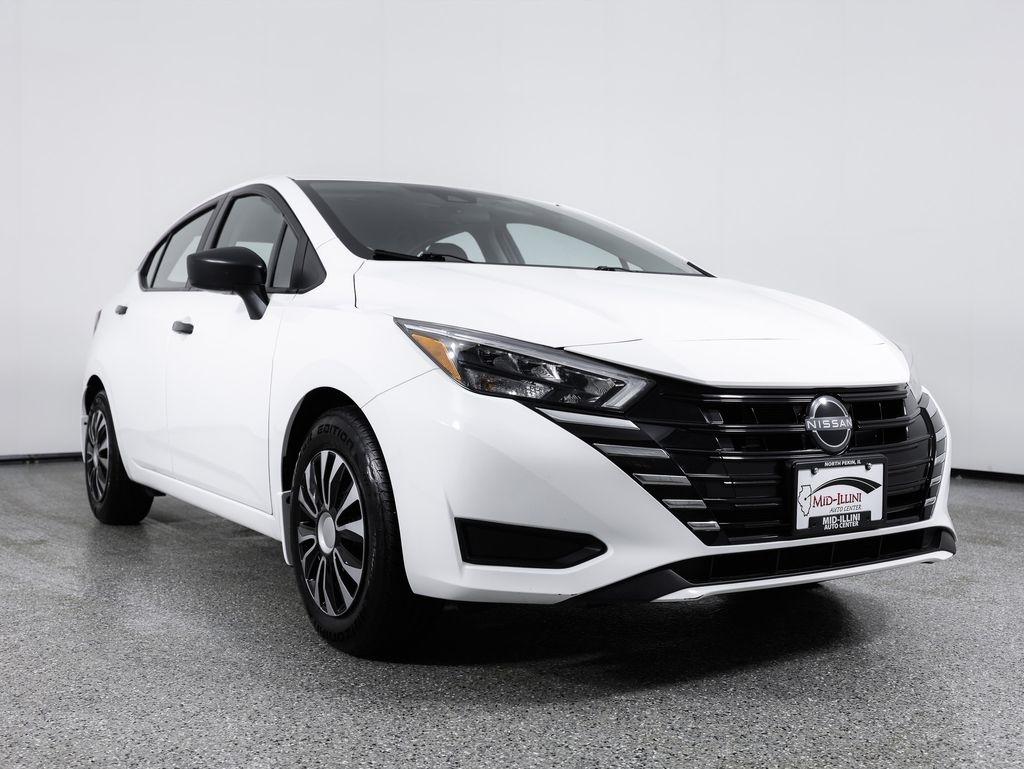 Nissan Versa S CVT 2025