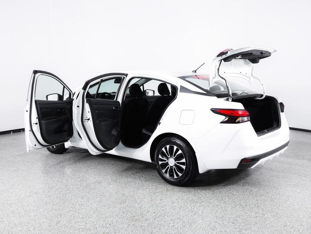 Nissan Versa S CVT 2025