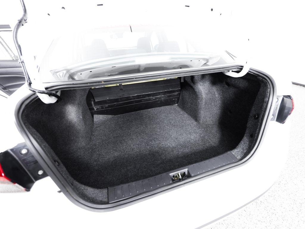 Nissan Versa S CVT 2025