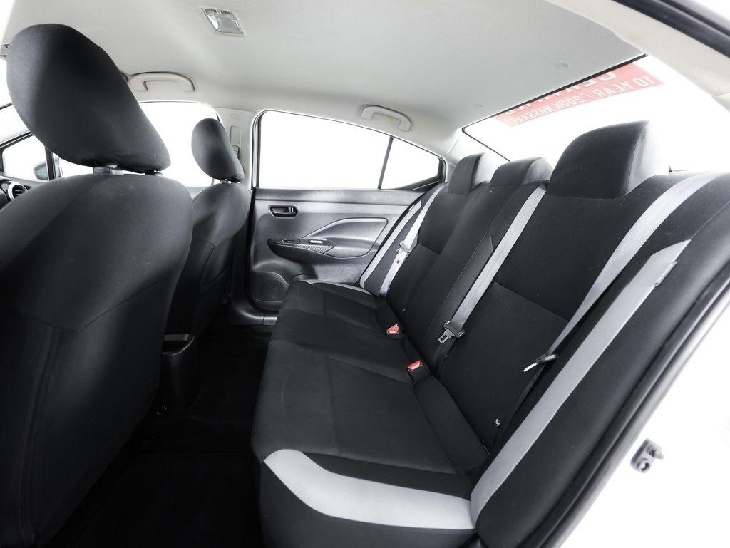 Nissan Versa S CVT 2025