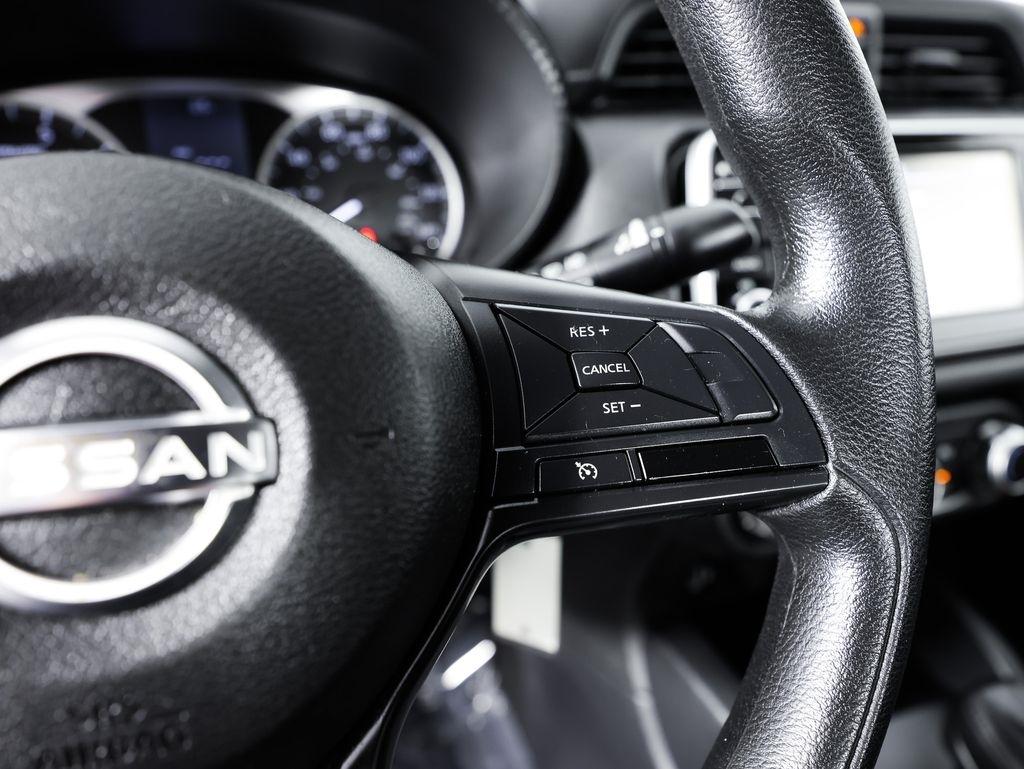 Nissan Versa S CVT 2025