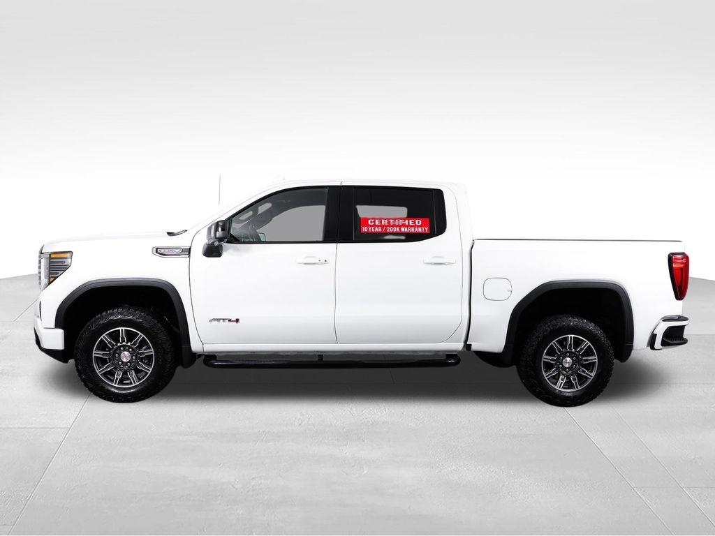 GMC Sierra 1500 4WD Crew Cab 147" AT4 2025