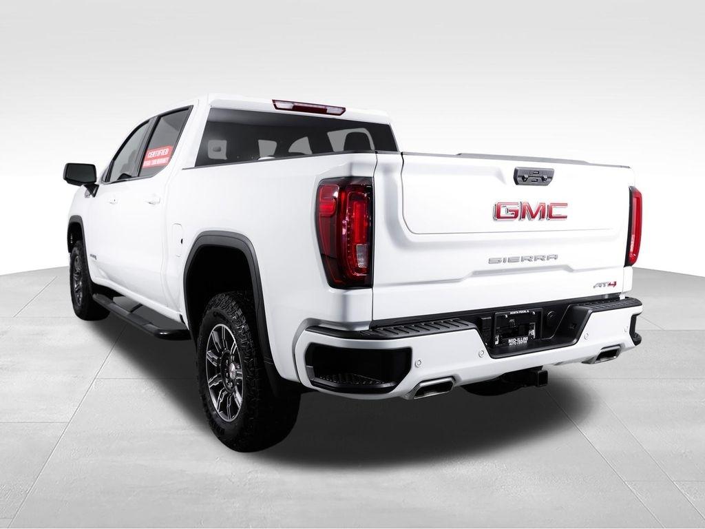 GMC Sierra 1500 4WD Crew Cab 147" AT4 2025