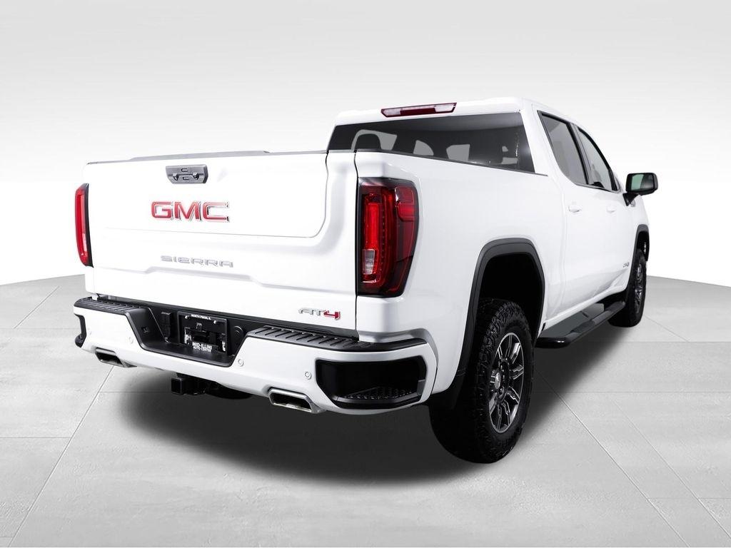GMC Sierra 1500 4WD Crew Cab 147" AT4 2025