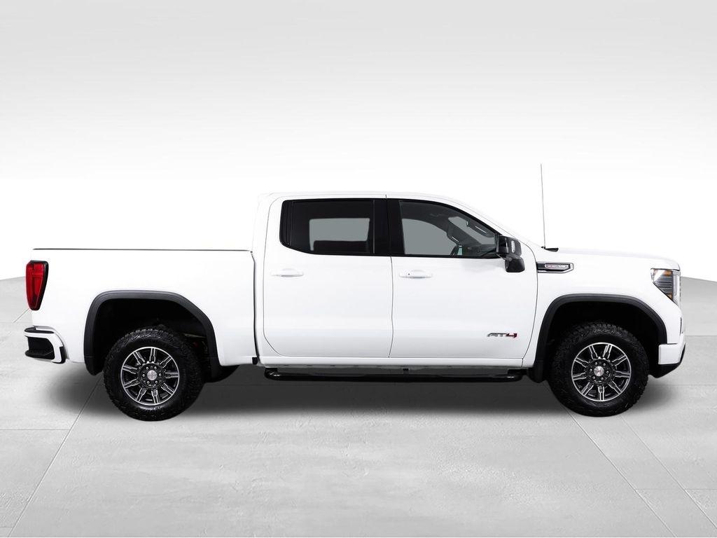 GMC Sierra 1500 4WD Crew Cab 147" AT4 2025