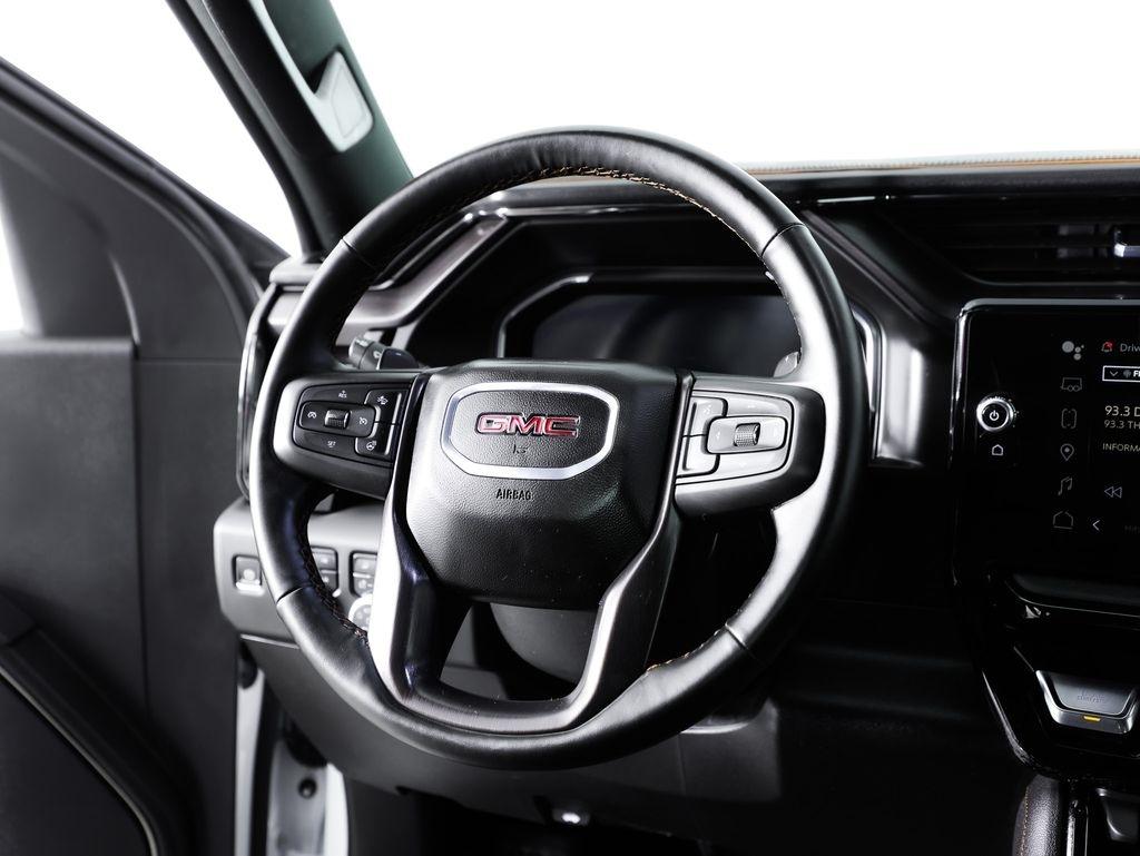 GMC Sierra 1500 4WD Crew Cab 147" AT4 2025