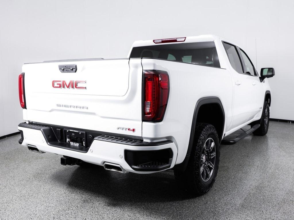GMC Sierra 1500 4WD Crew Cab 147" AT4 2025
