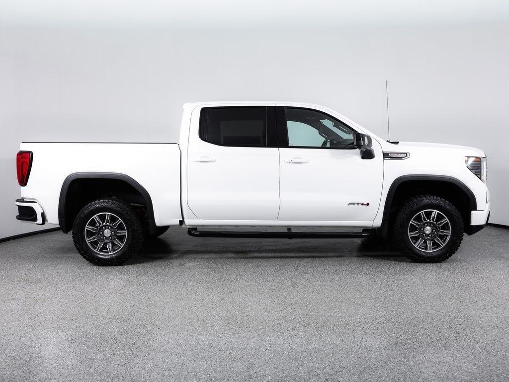 GMC Sierra 1500 4WD Crew Cab 147" AT4 2025