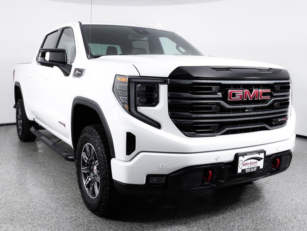 GMC Sierra 1500 4WD Crew Cab 147" AT4 2025