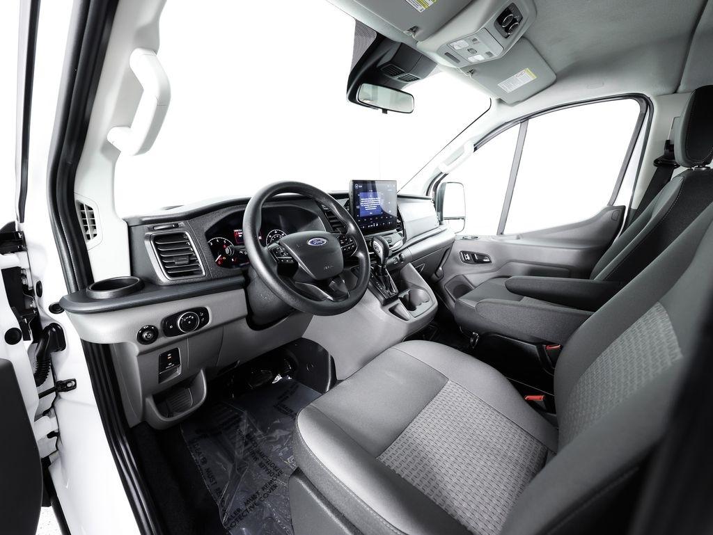 Ford Transit Passenger Wagon T-350 148" Low Roof XLT RWD 2024