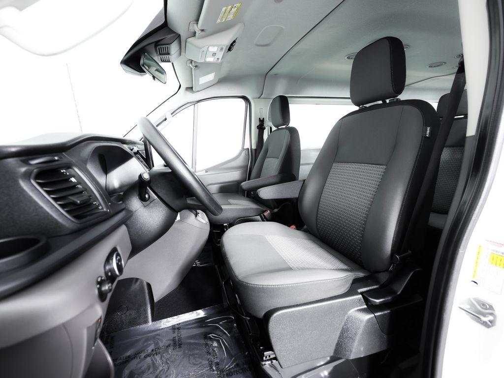 Ford Transit Passenger Wagon T-350 148" Low Roof XLT RWD 2024
