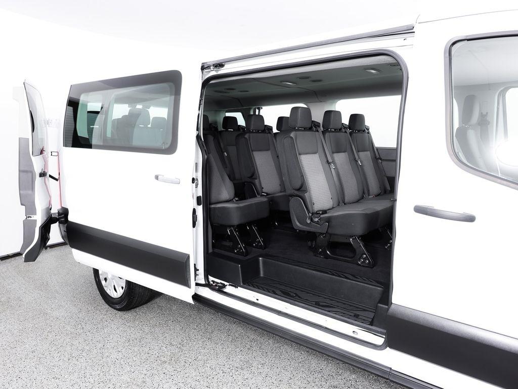 Ford Transit Passenger Wagon T-350 148" Low Roof XLT RWD 2024