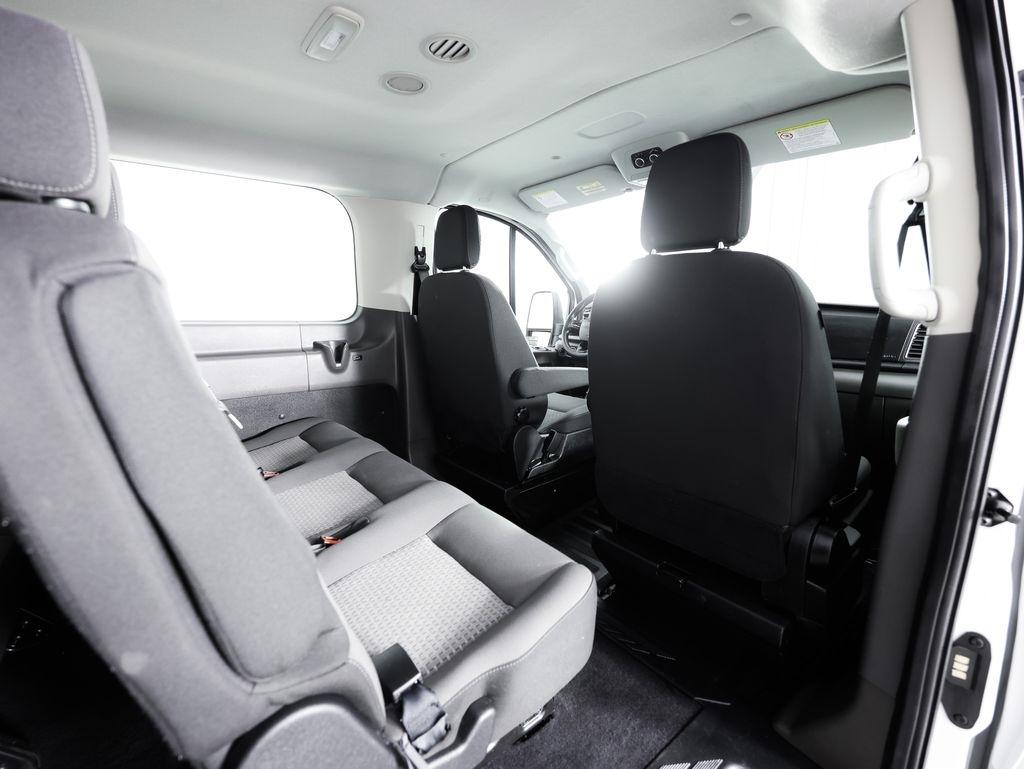 Ford Transit Passenger Wagon T-350 148" Low Roof XLT RWD 2024